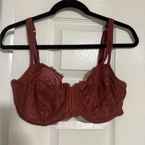 Auden Lace Underwire Bra in Wine